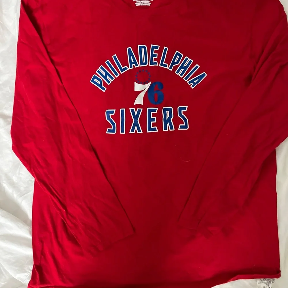 Philadelphia 76ers Fanatics Men’s XL Red Long Sleeve Shirt. Great Condition. - Picture 4 of 4